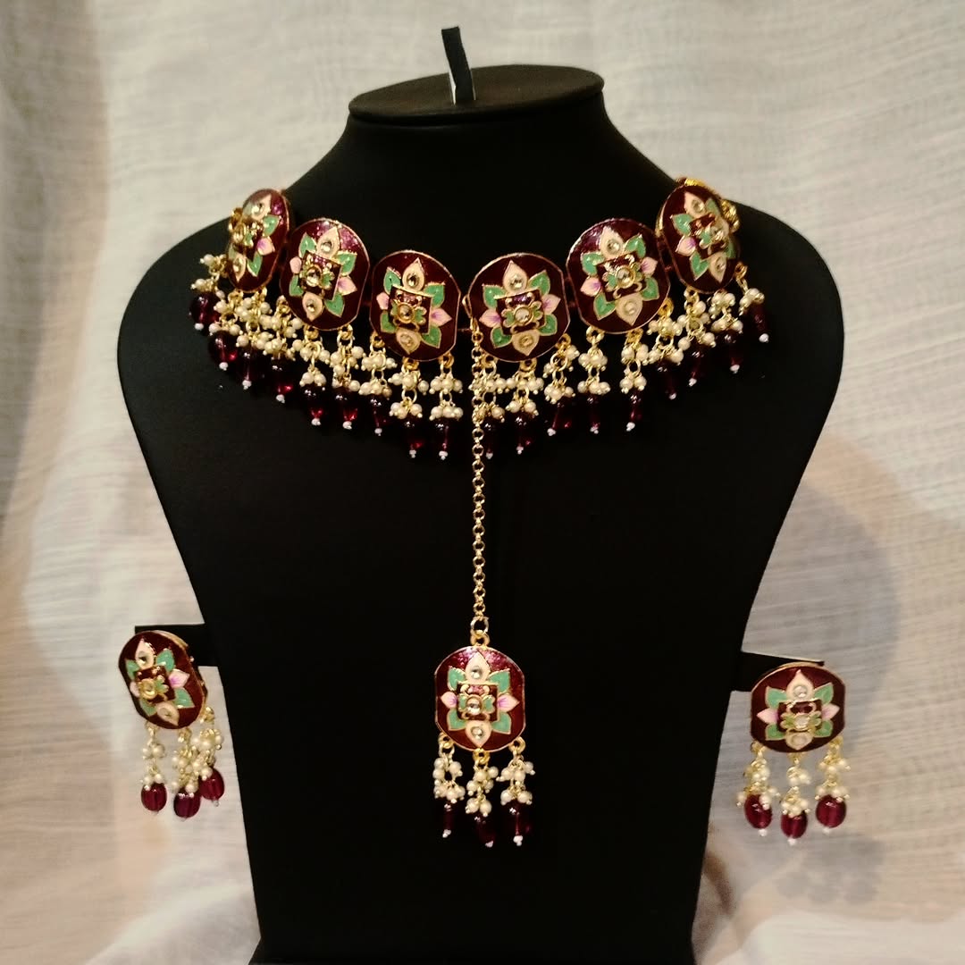 Gold Plated Kundan Studded & Beaded Necklace With Earings and Maang Tika | Chokkar set