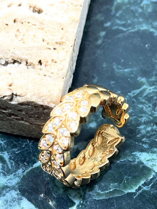 : Dazzling Fred of Paris 18k Yellow Gold Diamond Triple Arc Band Ring