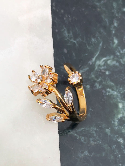 Elegant Gold Floral Ring with Marquise-Cut Cubic Zirconia