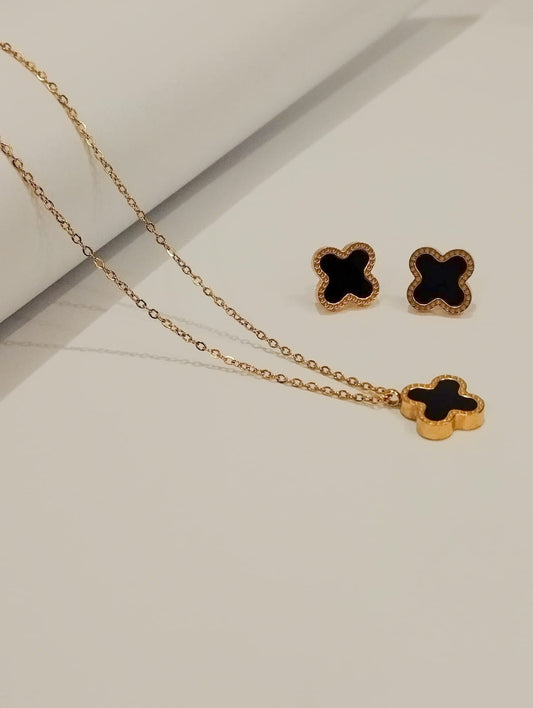 Four Leaf Clover Pendant With Ear Studs